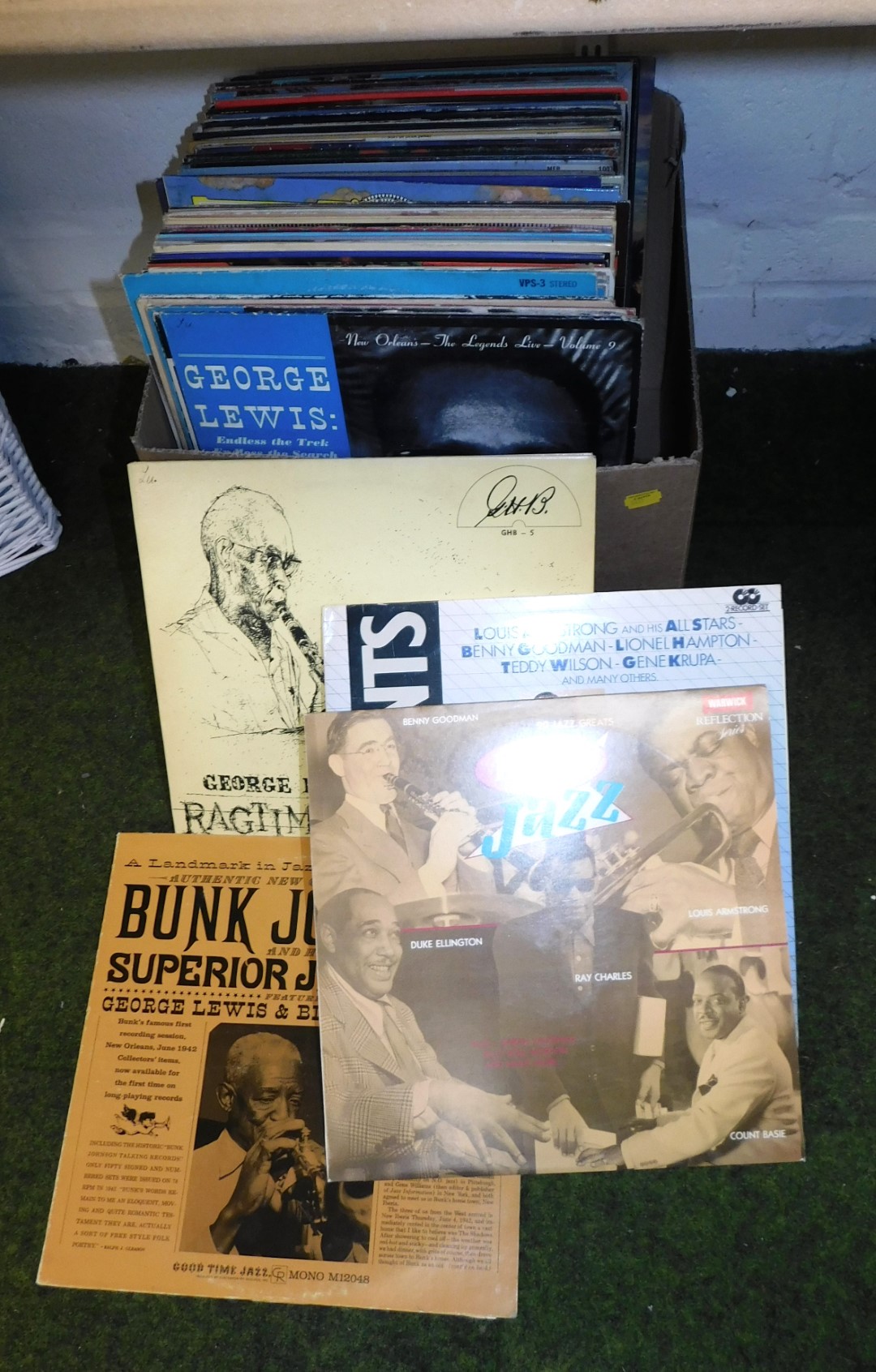 LPs and records, titles include Bunk Johnson, Billie and DeDe, Felix Mendelssohn, mostly classical m