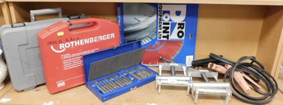 Tools, to include jump leads, two vices, a Rothenberger Rofrost rapid freezing kit, etc. (1 shelf)