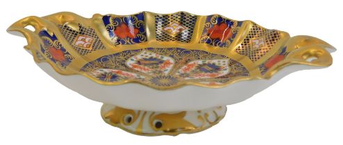 A Royal Crown Derby Old Imari porcelain twin handled pedestal sweetmeat dish, gold ground, pattern