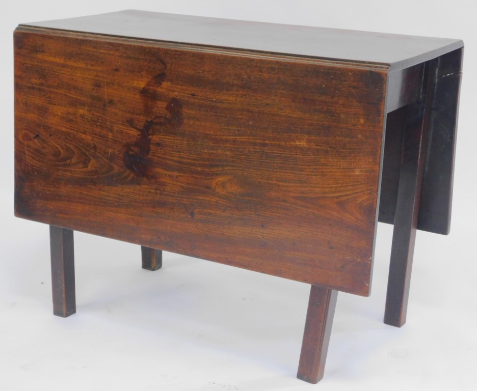 A 19thC mahogany drop leaf table, on square legs, 70cm high, 91cm wide. - Image 3 of 4