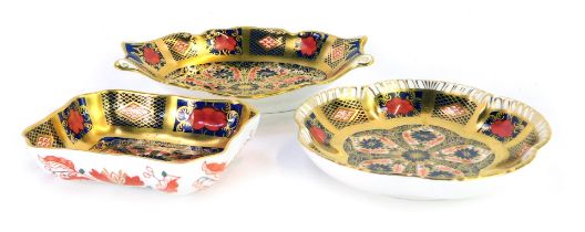 Three Royal Crown Derby Old Imari porcelain trinket dishes, each gold ground, pattern 1128,