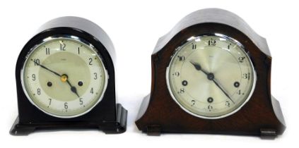 Two Enfield mantel clocks, comprising a brown Bakelite cased mantel clock, with domed top, on bracke