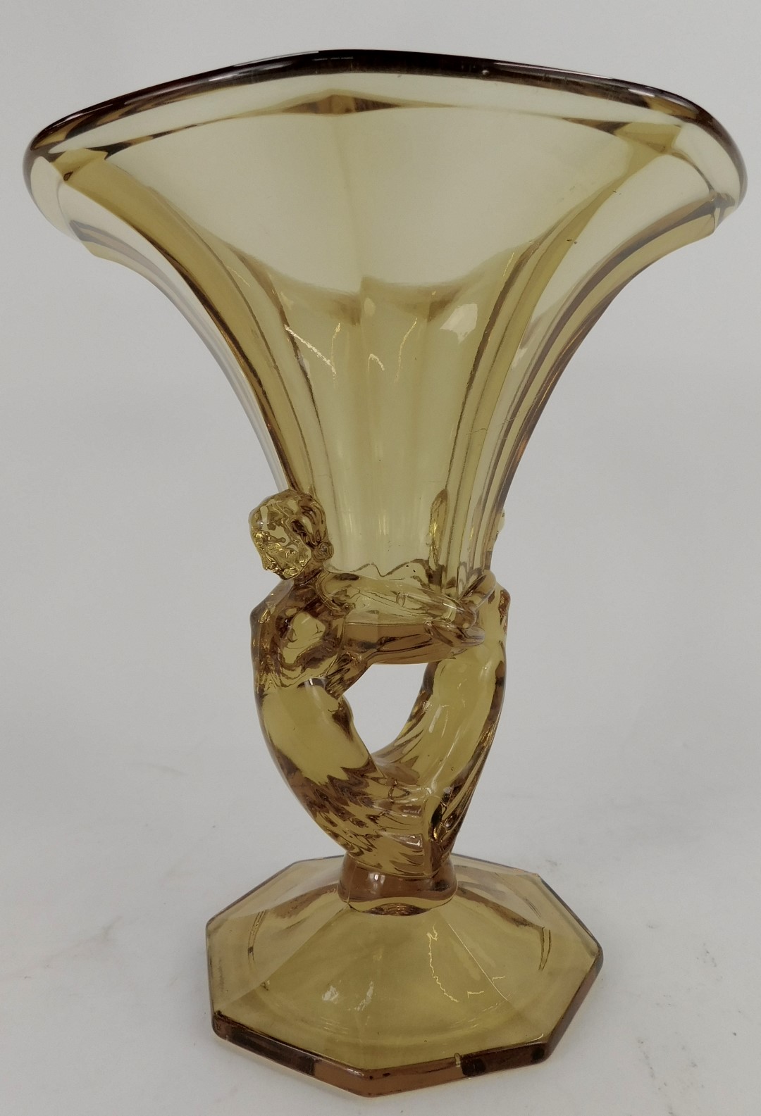 A group of amber tinted glassware, comprising bowl of tapering form, 26.5cm diameter, pedestal dish, - Image 2 of 2