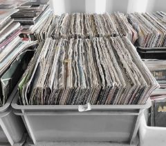 Various 33rpm records, 1980s and 1990s pop, rock and classical, to include Symphony Advena, Bell and