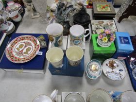 A group of Royal commemorative wares, to include a Caverswall beaker, trinket box and cover, Aynsley