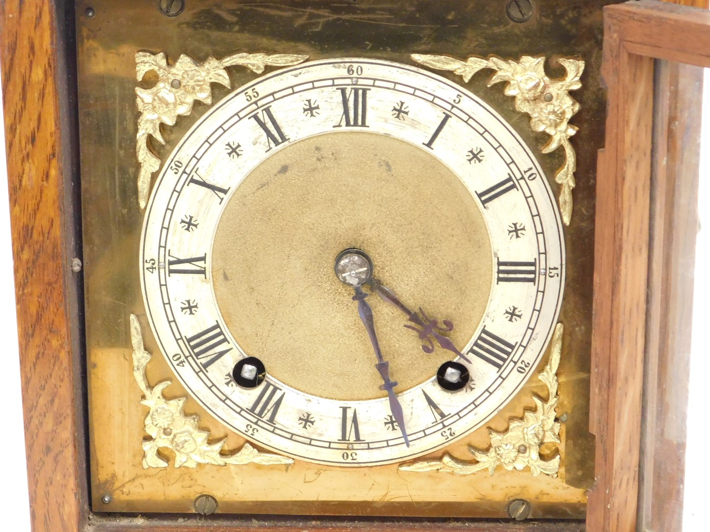 A 19thC oak mantel clock, with a rectangular brass dial with cherub spandrels and a silvered chapter - Image 2 of 4