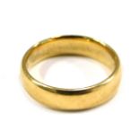 An early 20thC gold wedding band, of plain design, Birmingham 1923, ring size L, 5g, boxed.