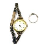 A Beyer of Zurich 9ct gold cased ladies wristwatch, with a gold coloured numeric dial, 1.5cm wide, o