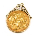 An Edward VII half gold sovereign, dated 1903, in a 9ct gold mount, 4.6g.