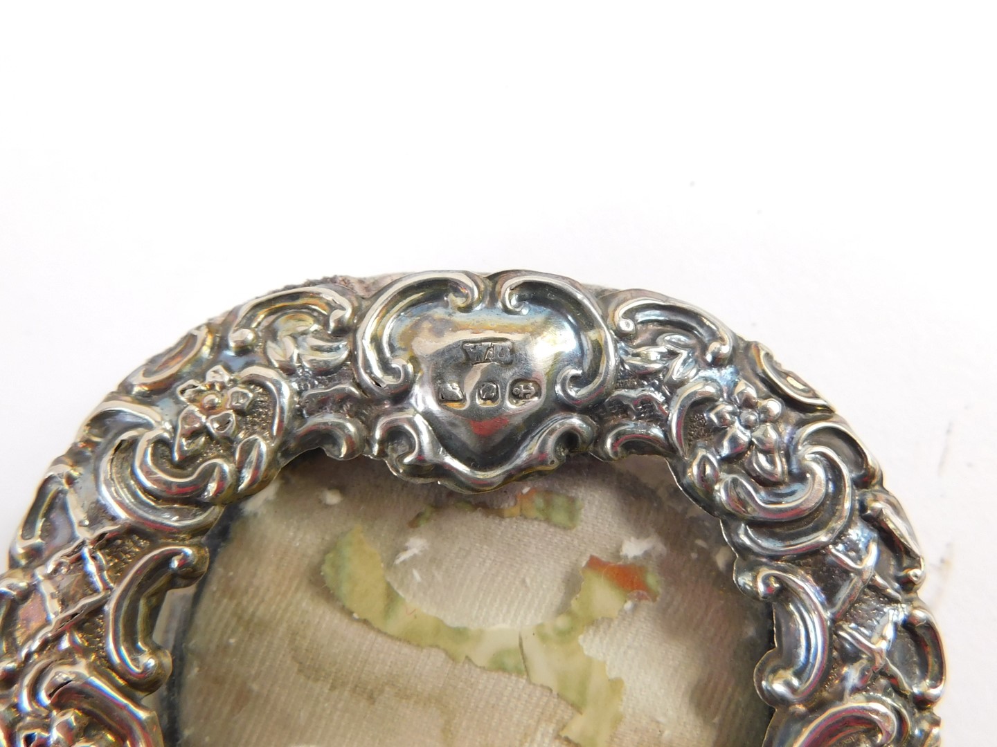 A heart shaped Victorian silver frame, 7.5cm x 6cm, a George V oval silver photo frame, 15.5cm x 12c - Image 5 of 5