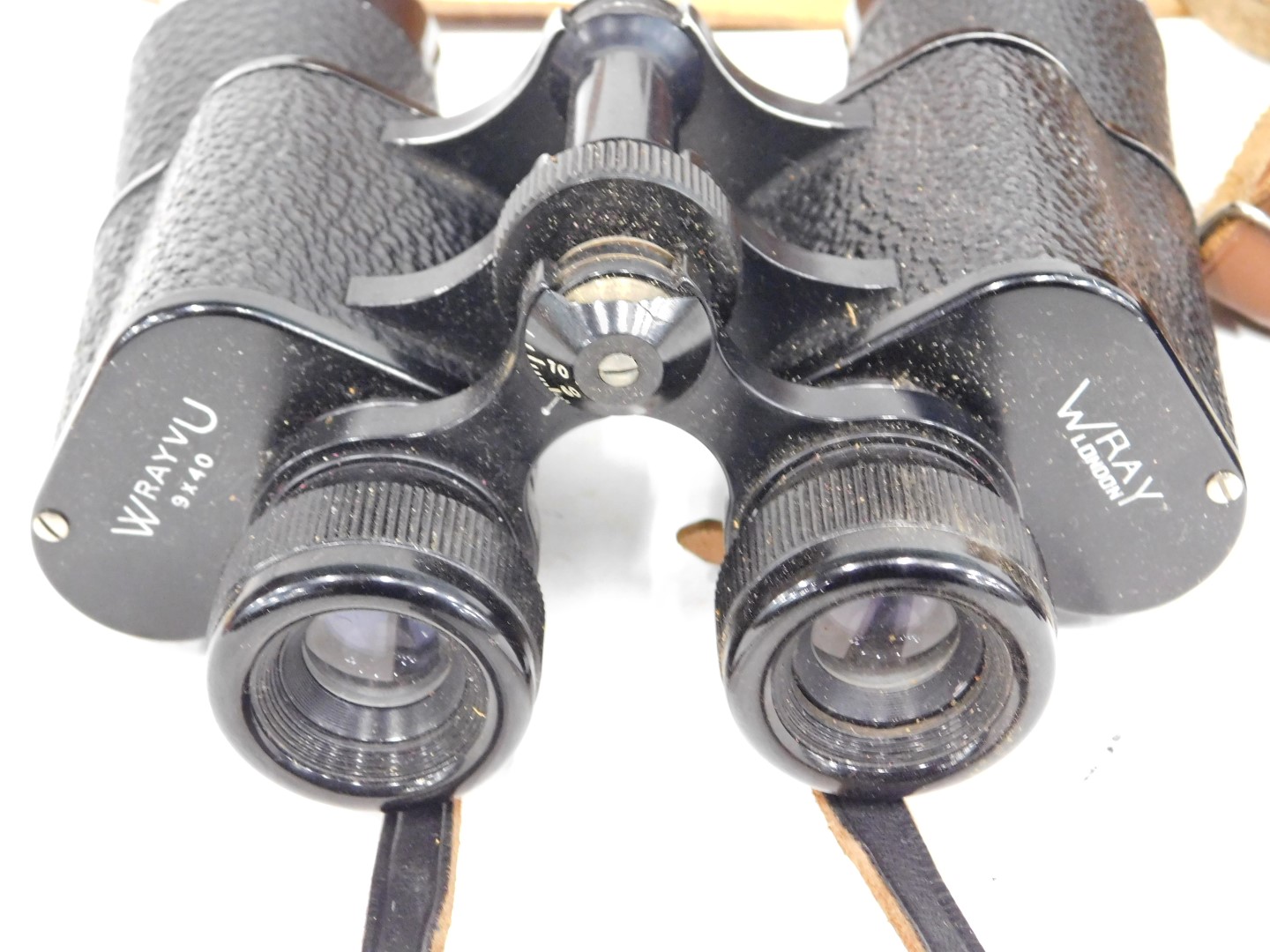 Three pairs of binoculars, comprising a set of 10x50 binoculars, Prinz 10x50 binoculars, and Ray of - Image 2 of 4