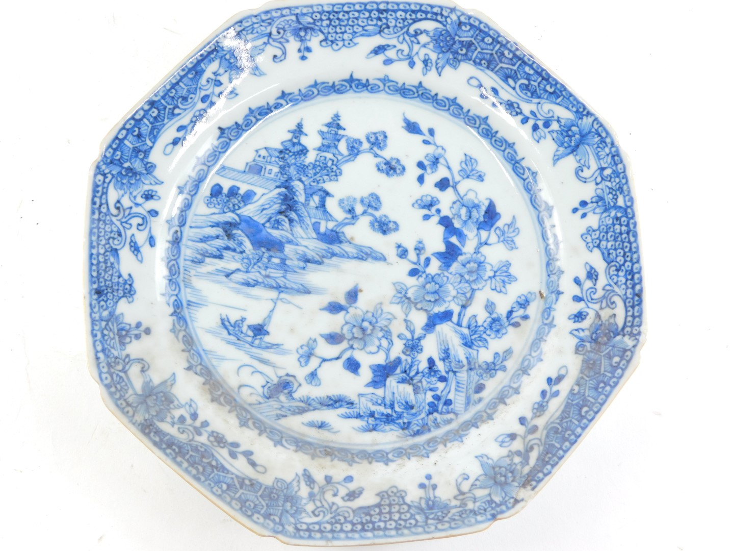A 19thC Chinese export blue and white octagonal plate, AF, 22cm diameter, and a blue and white ginge - Image 2 of 2