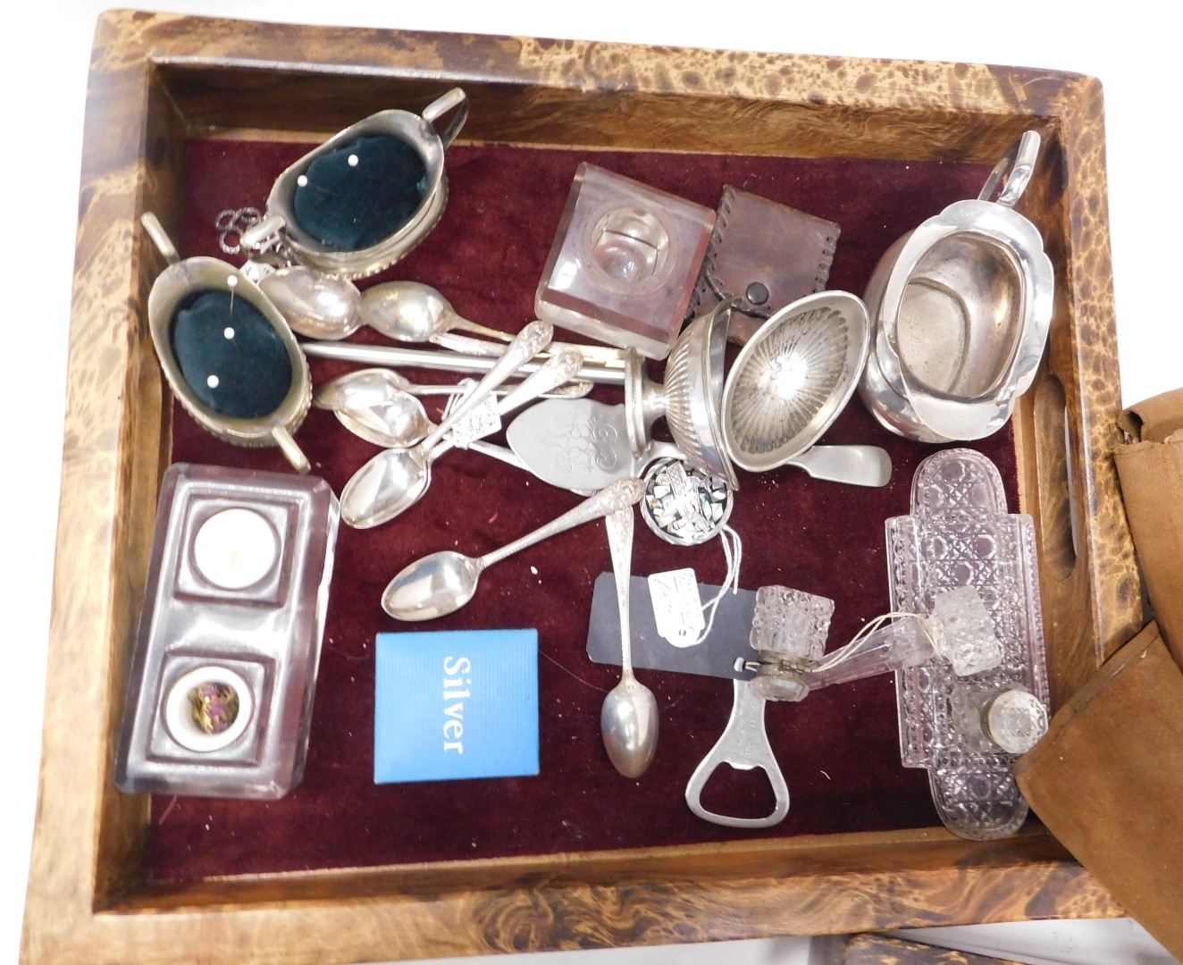 Bygones and trinkets, comprising miniature tankards, carved wooden bottle stopper, silver plated sal - Image 3 of 3