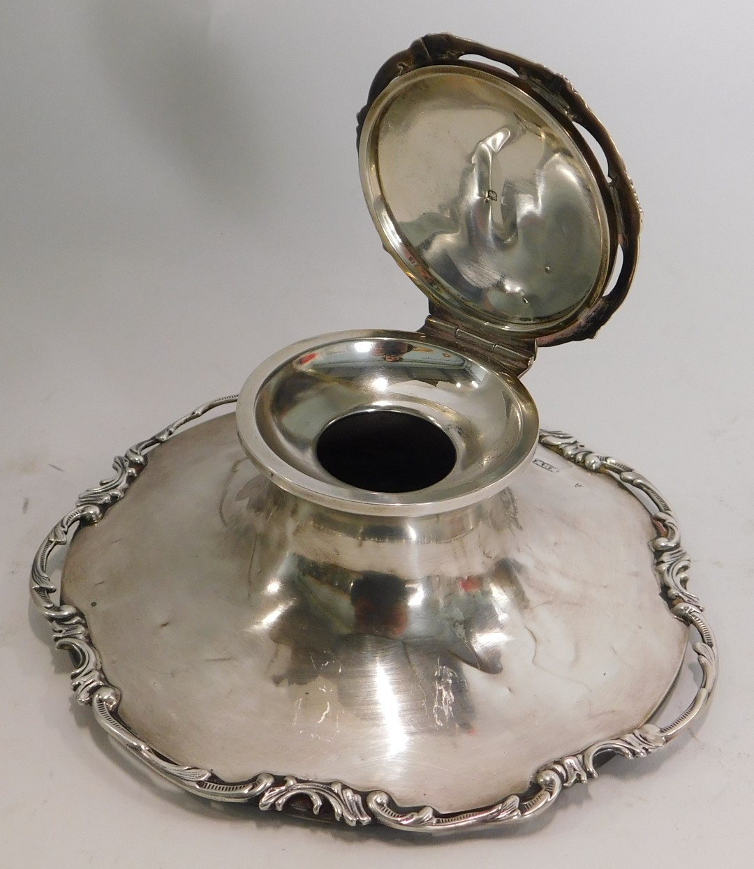 A George V silver inkwell, with c-scroll rococo border to top and base rim, bearing the initials BW, - Image 3 of 3