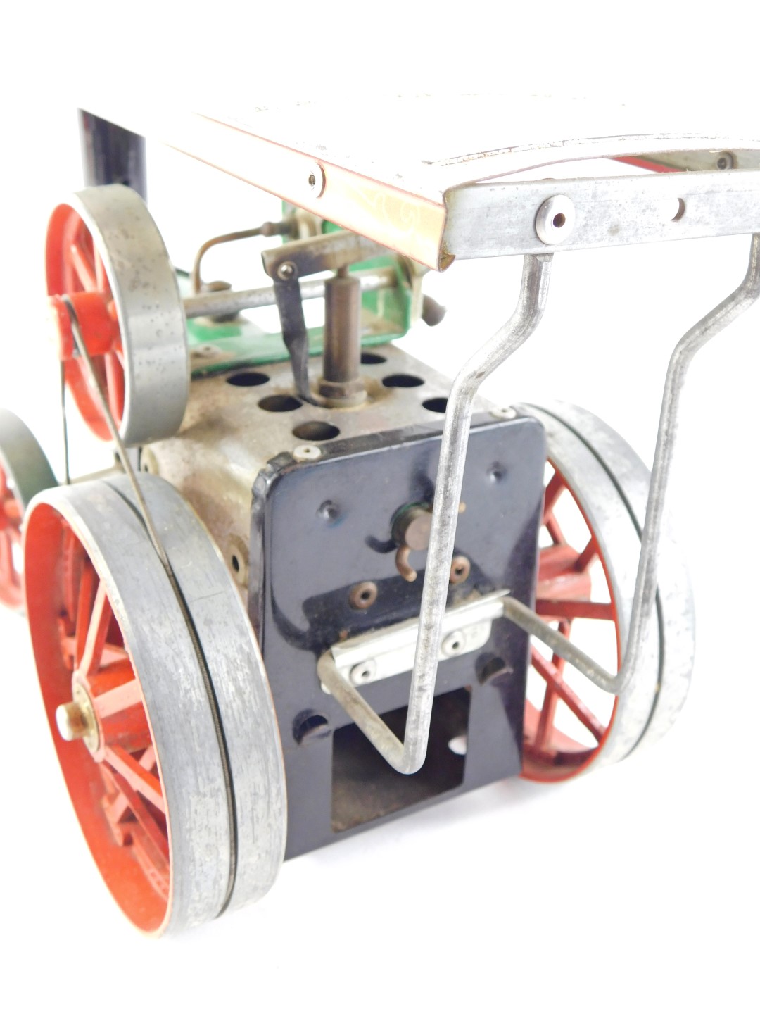 A Mamod miniature steam tractor, in green, red, and black livery, 24cm long. - Image 2 of 3