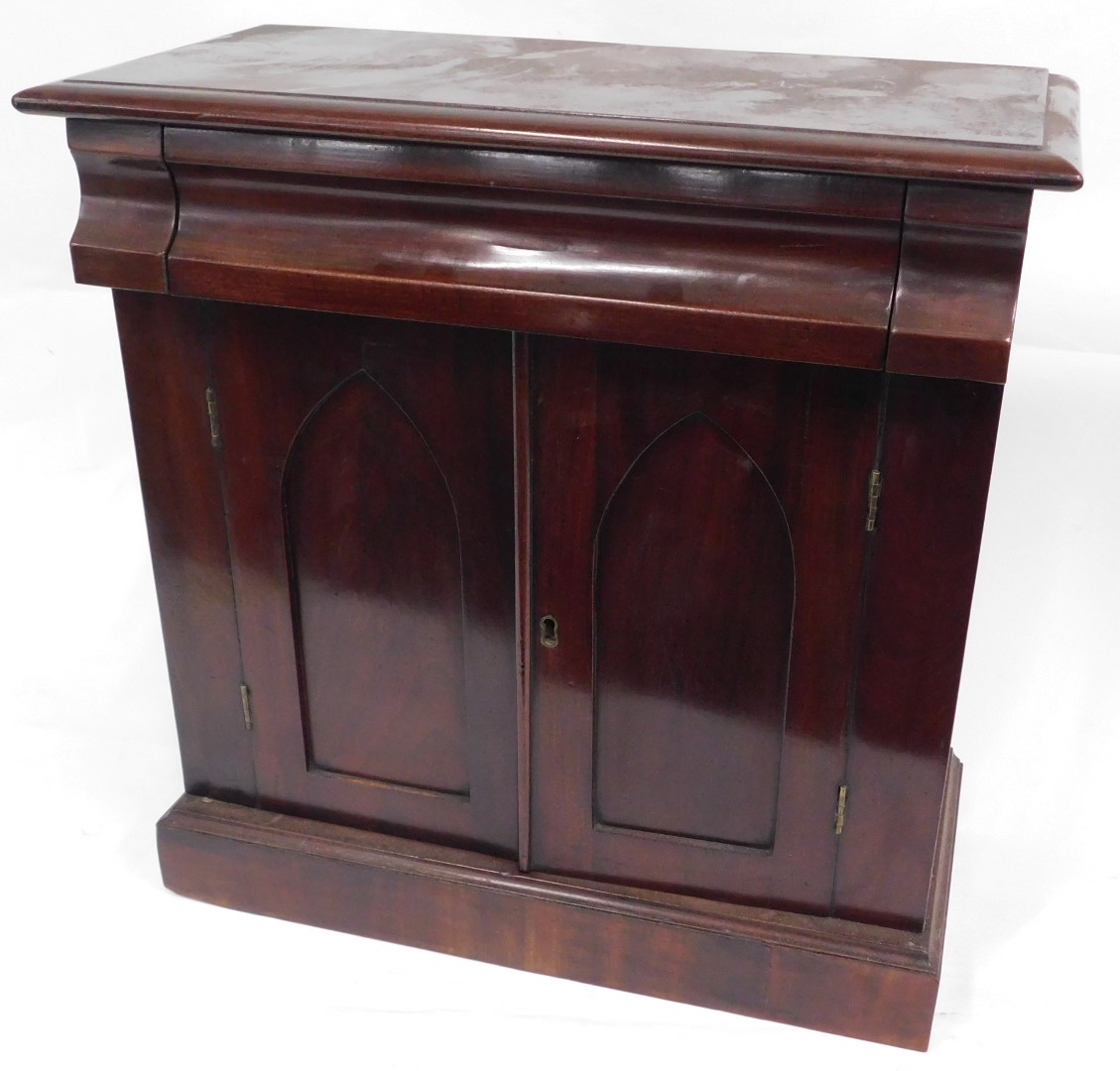 A Victorian miniature cabinet, the rectangular top with a moulded edge above a frieze drawer and two - Image 2 of 4