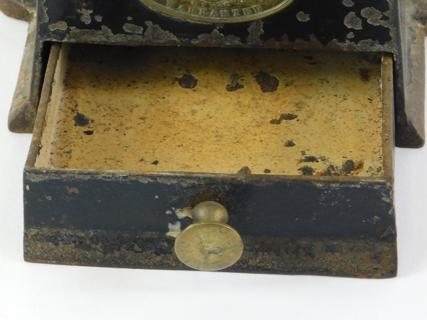 A Hawkins & Co Warranted cast iron coffee mill or grinder, 14cm wide. - Image 2 of 3