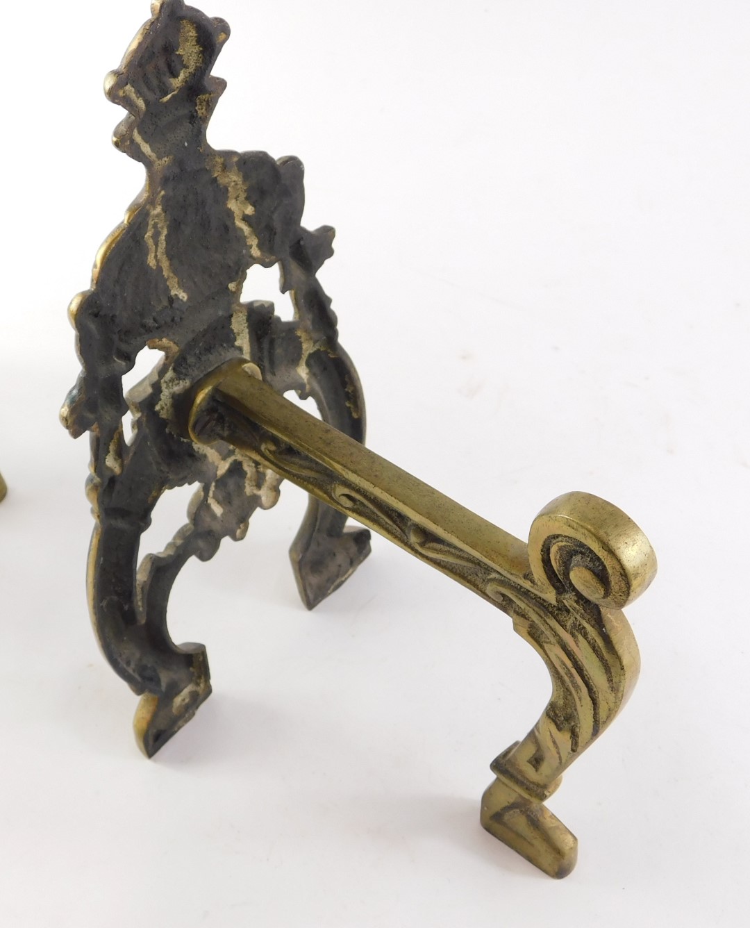 A pair of late 19th/early 20thC Adam Revival brass fire dogs or andirons, each cast with urns and fl - Image 2 of 2