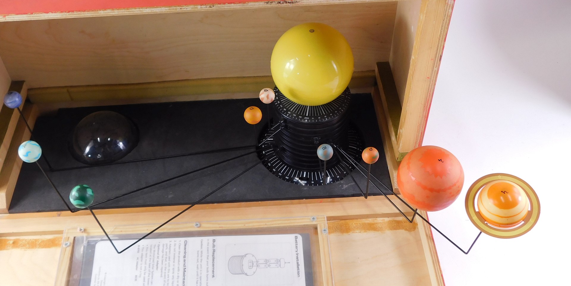 A geo safari motorised solar system and planetarium, with instructions in travel case, the case 59cm - Image 2 of 4