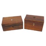 A 19thC mahogany and boxwood strung tea caddy, the hinged lid enclosing a division, 20cm wide, and a