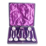 A cased set of 20thC silver plated spoons, tongs, and sifters, comprising six teaspoons, a pair of t