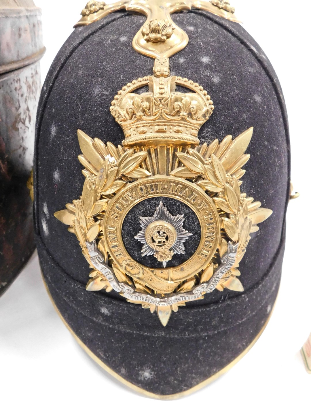 A 19thC Worcestershire regimental helmet, with crest and gilt metal spike, in original tin box, engr - Image 3 of 5