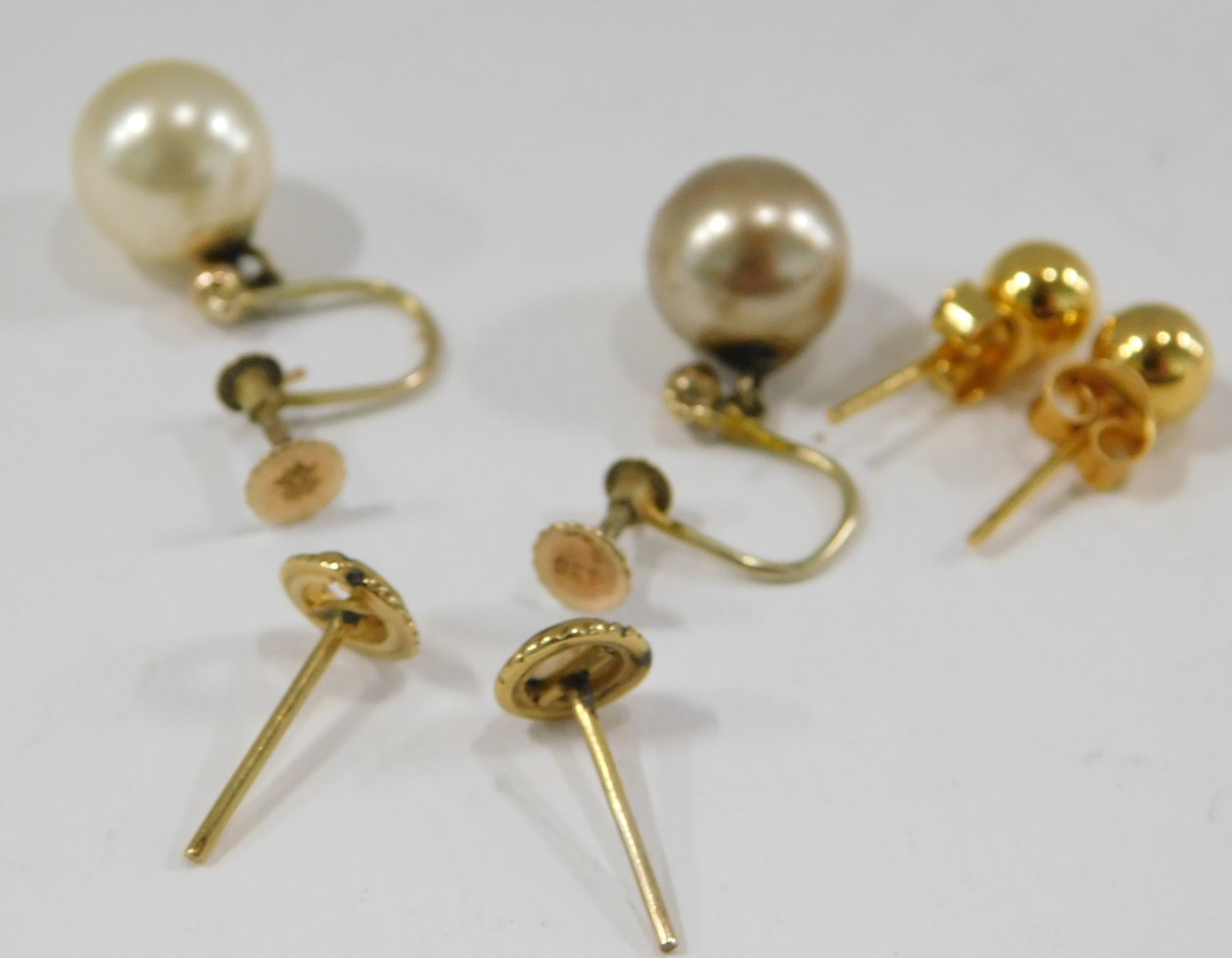 Three pairs of earrings, comprising a pair of cultured pearl and yellow metal screw back earrings, s - Image 2 of 2