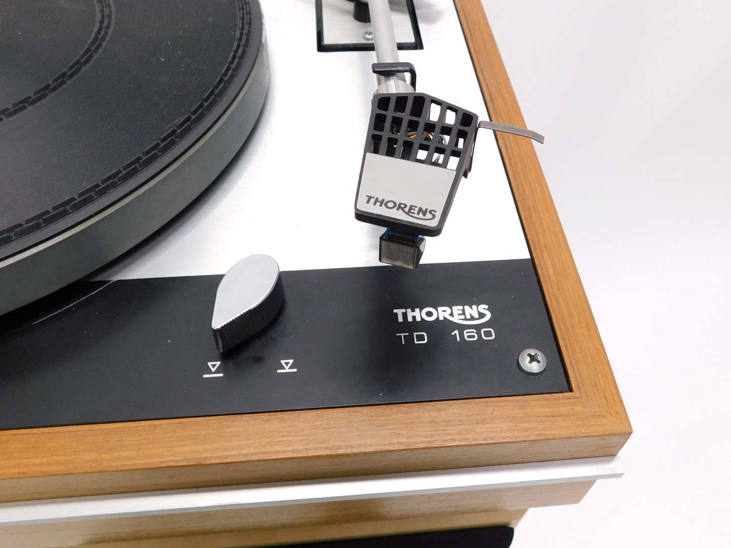 Withdraw Pre Sale. A Thorens TD160 turntable, and a pair of AE speakers. - Image 3 of 6