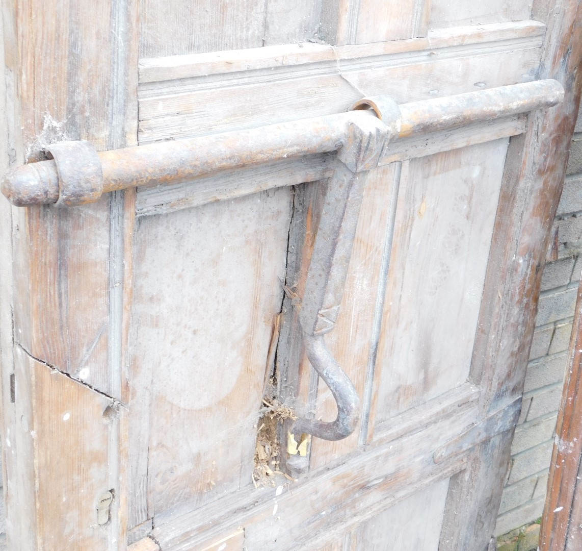 A large pair of Continental pine panelled doors, each with some metal fittings, 270cm x 69cm. - Image 2 of 3