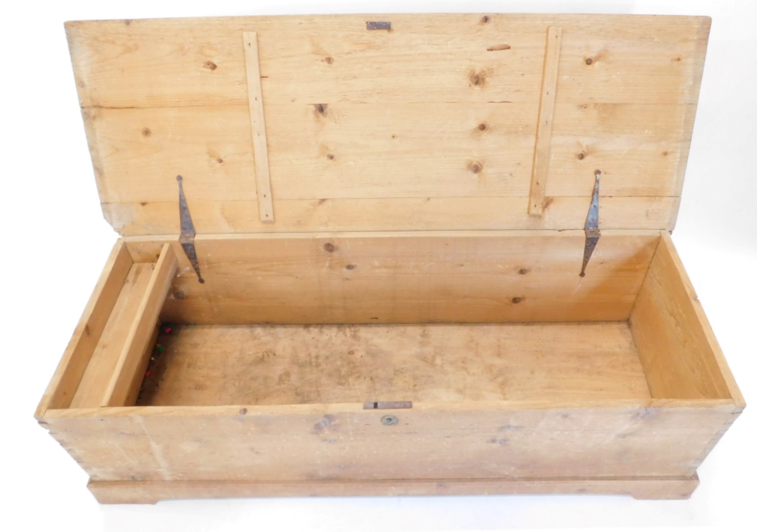 A long stripped pine blanket box, on bracket feet, 139cm wide. - Image 2 of 2