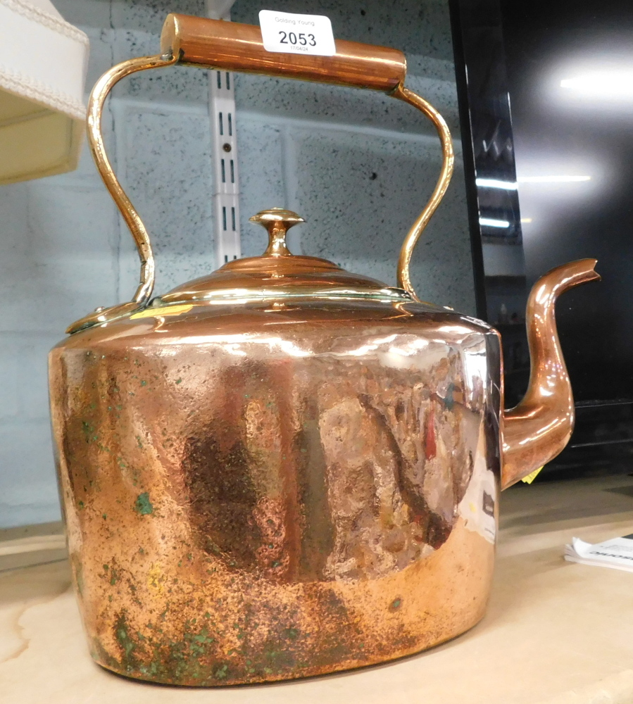 A Victorian copper kettle, 26cm high.