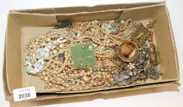 Costume jewellery, comprising faux pearl necklaces, floral brooches, floral spray, imitation agate b