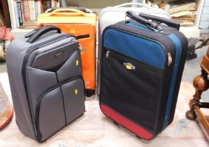 Four flight cases, comprising an orange Z frame and others. (4)