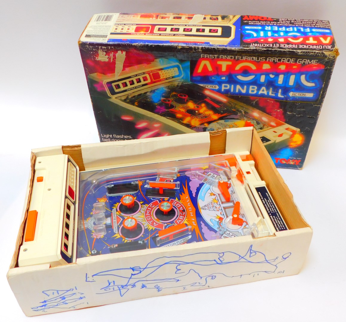 Various toys and games, comprising Atomic Pinball by Tomy, Noddy's Toy Land projector, View Master a - Image 3 of 4