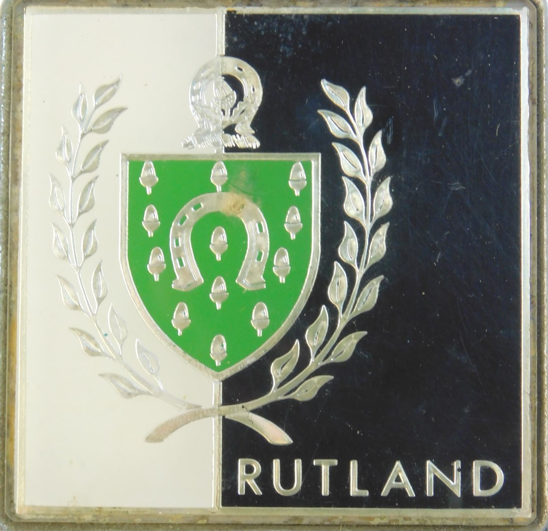 Four car badges, comprising Rutland emblem shield, The Wadkin Car and Motorcycle Club, and a Jaguar - Image 3 of 3