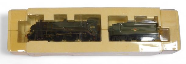 A Hornby OO gauge King Arthur class locomotive Sir Lamiel, 4-6-0, 30777, in BR lined green, R2638, b