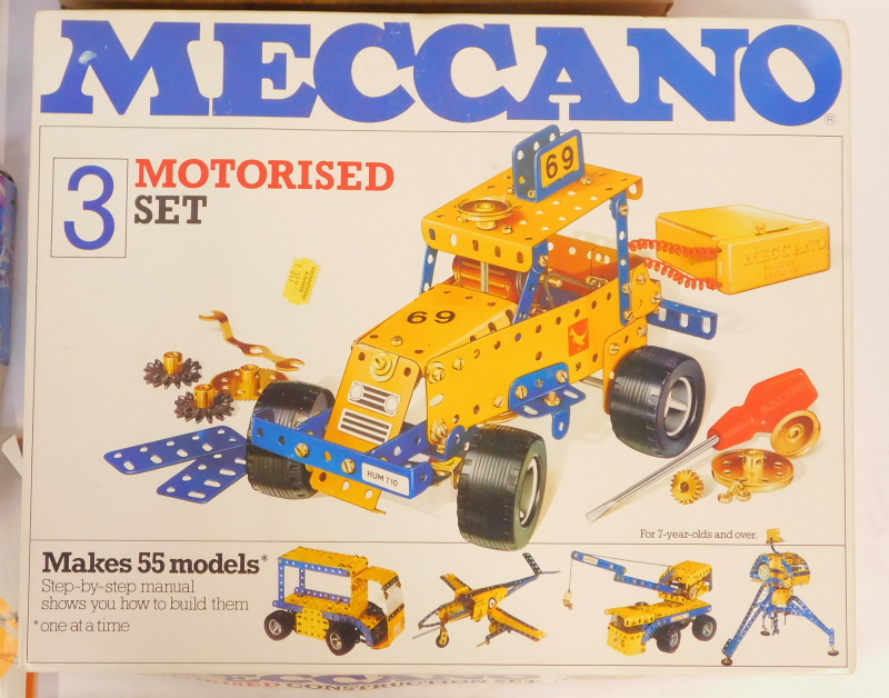 Meccano, to include Design 47700, set 7530, motorised construction set number 3, Meccano motorised h - Image 3 of 4