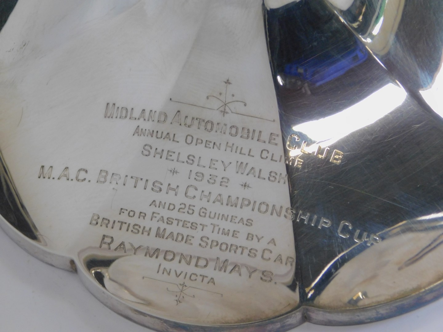 Motor Racing Interest. A George V silver two handled trophy awarded to Raymond Mays, the circular bo - Image 3 of 4
