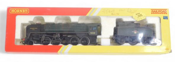 A Hornby OO gauge BR standard class 9F locomotive Evening Star, 2-10-0, 92220, in BR lined green, R2