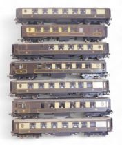 Hornby, Pullman, Umber and Cream coaches, including Ibis, car number 77, car number 161 third class,