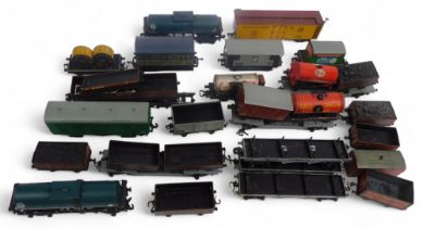 Hornby OO rolling stock, including Bogie Bolster wagons, ICI chemical tankers, SO Royal Daylight par