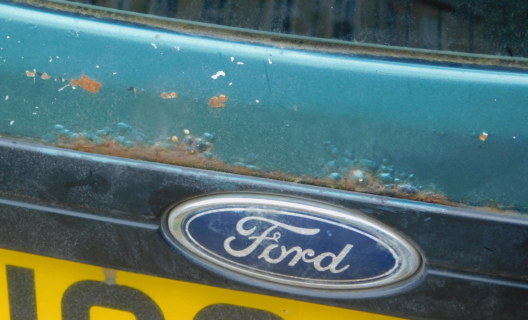 A Ford Focus estate, registration V192 ENT, green, 1800cc, petrol, recorded miles 161,346, first reg - Image 10 of 11