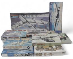 Revell, Tamiya, Monogram and other model kits, including Tamiya Vosper Fast Patrol Boat Perkasa, Mon