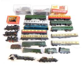 Hornby, Mainline and other OO gauge locomotive chassis, bodies, including 5514 Holyhead, class 37 13