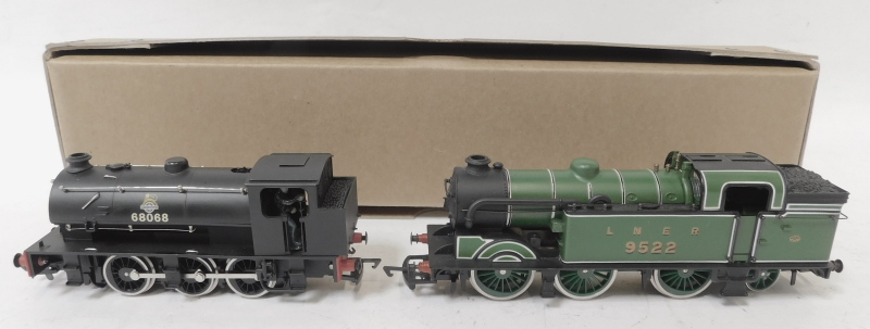 Airfix and Dapol tank locomotives, comprising Class N2 locomotive 9522, LNER green livery, and a J64
