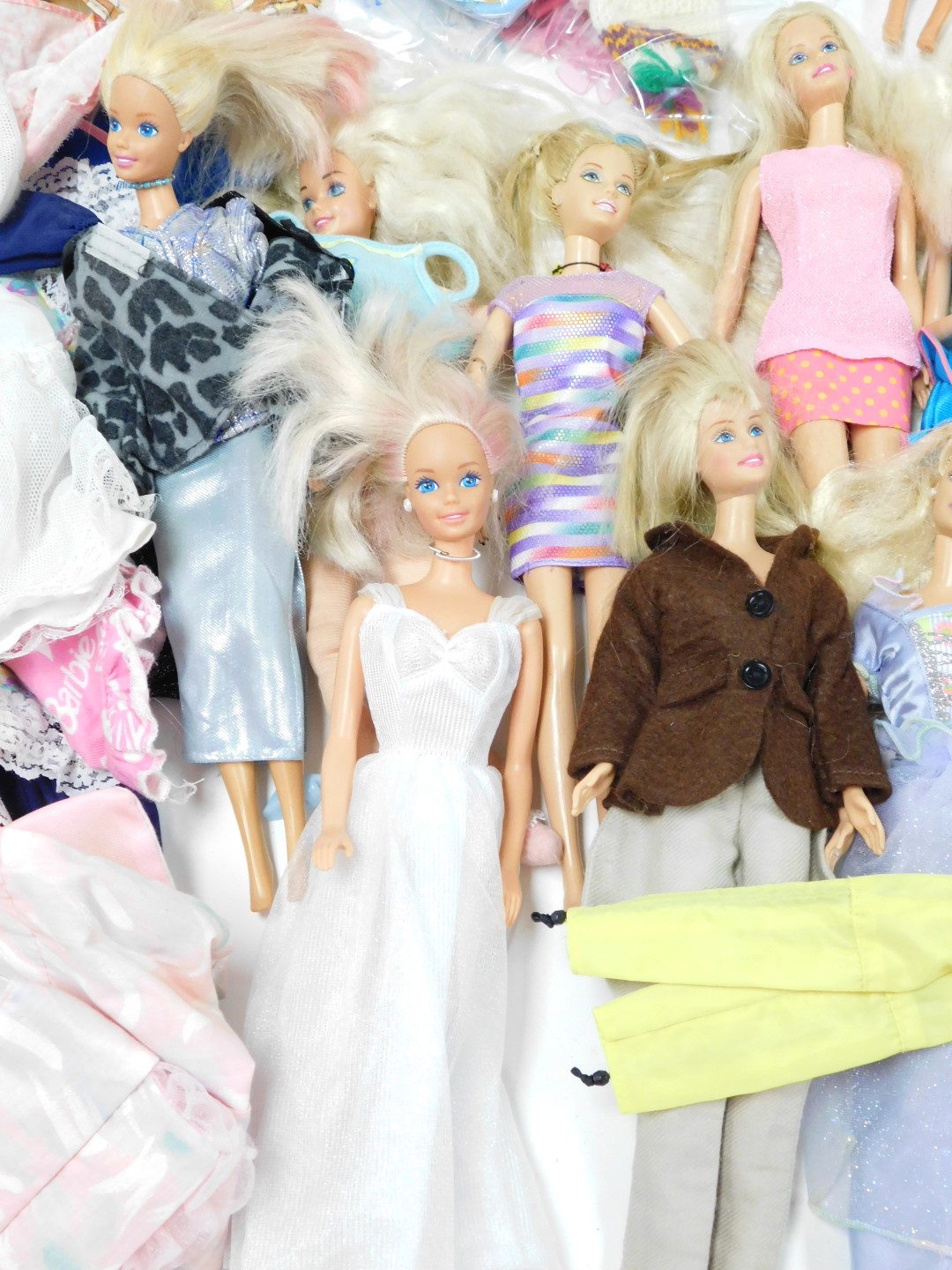 A group of late 20thC Martel Barbie dolls, including Bead Blast Barbie, Sensation Barbie, and Weddin - Image 3 of 6
