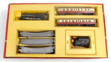 A Tri-ang Railways OO gauge RAX electric train set, including Princess Elizabeth locomotive 4-6-2, t