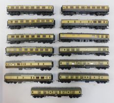 Hornby and Airfix OO gauge chocolate and cream coaches, including BR mark 1s, GWR Cornish Riviera co