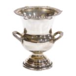 An Elizabeth II silver urn, of campana form, Birmingham 1973, 2.69oz.