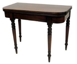 An early 19thC mahogany tea table, the rectangular top with rounded corners and reeded edge, enclosi